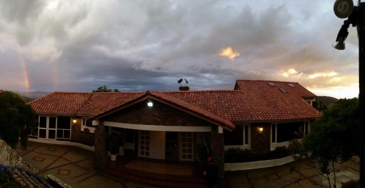 Miravalle Suites Paipa Exteriér fotografie